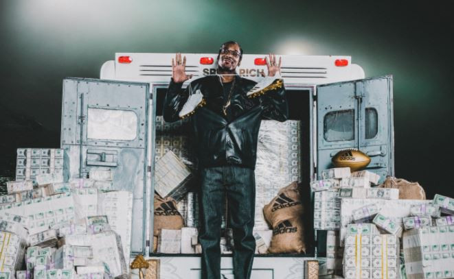 Snoop Dogg's estimated net worth of 0 million, making him one of the richest rappers.