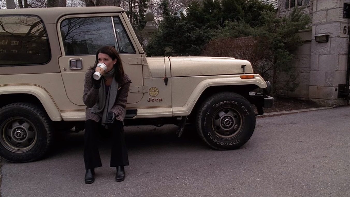 Emily and Richard Gilmore's mansion exterior in Toronto, a prominent filming location from the Gilmore Girls pilot.