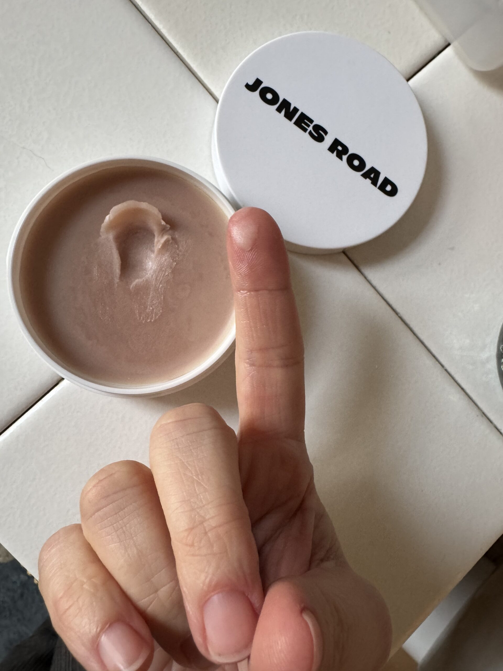 Miracle Balm in Au Natural in container