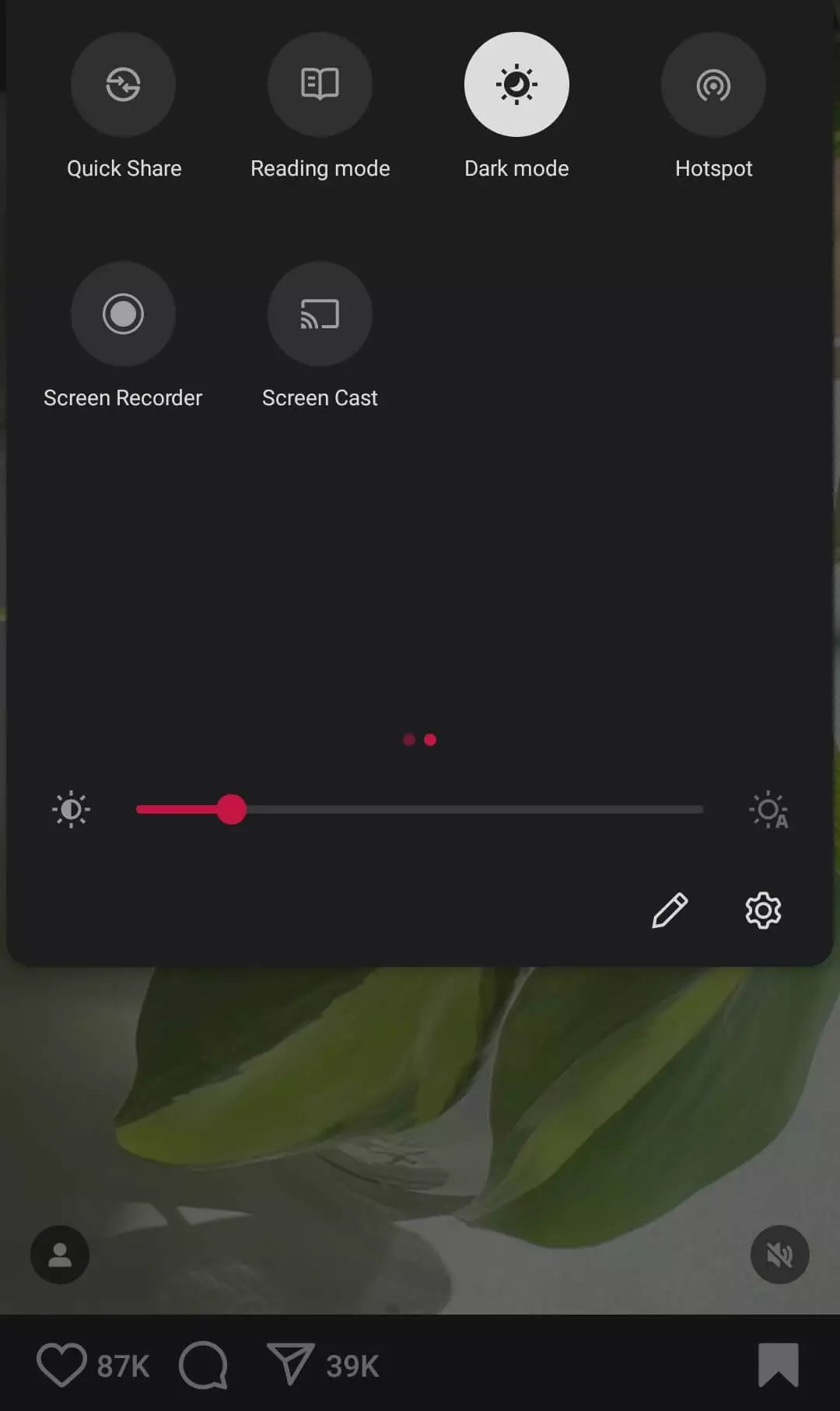 Mobile phone displaying a screen recording icon, illustrating how to download Instagram Reels.